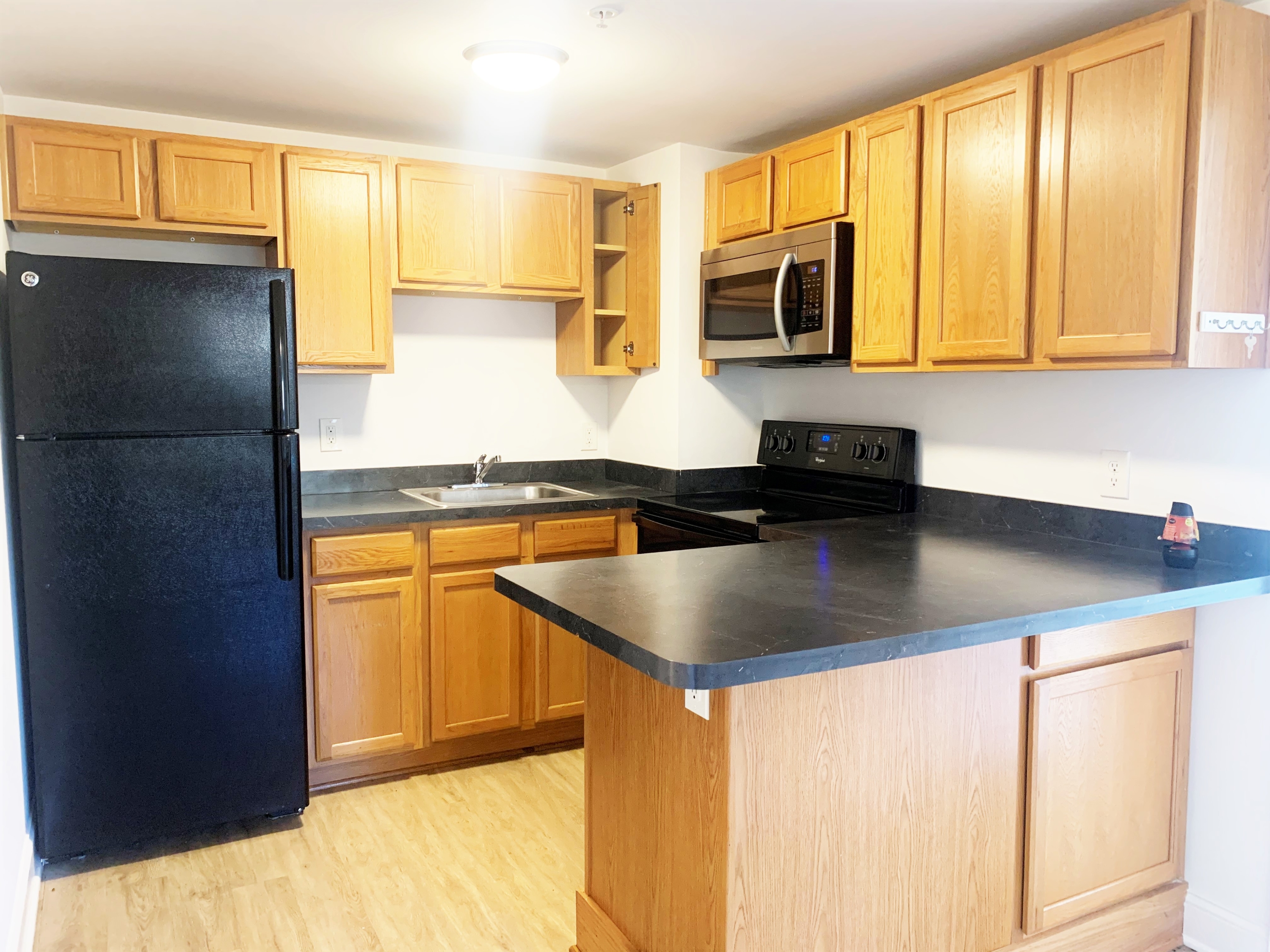 31 Carver St - F